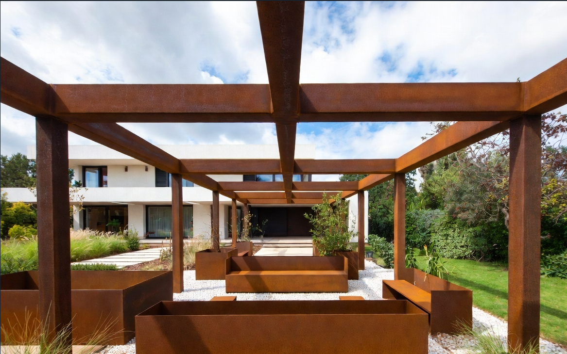 Laser-Cut Corten Screen