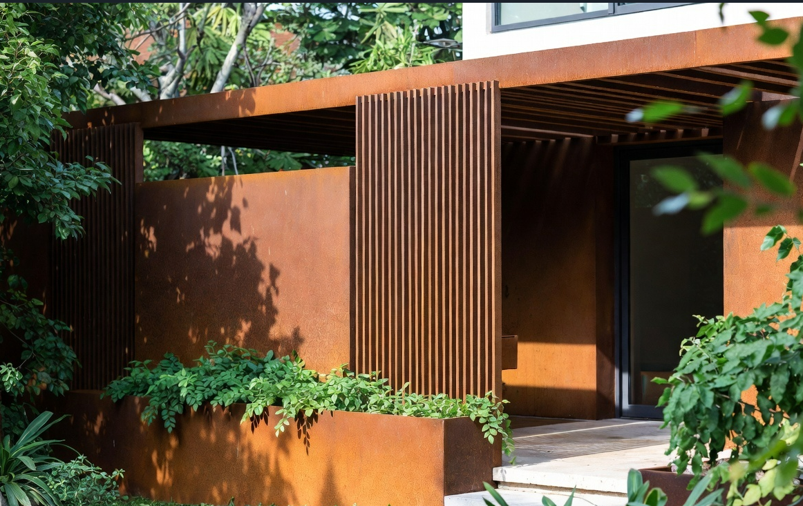 Corten Entrance Screen